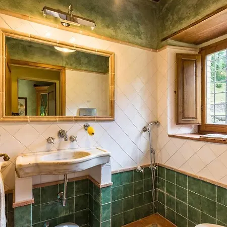 A Beautiful Tuscan Estate With Saline Pool Βίλα *