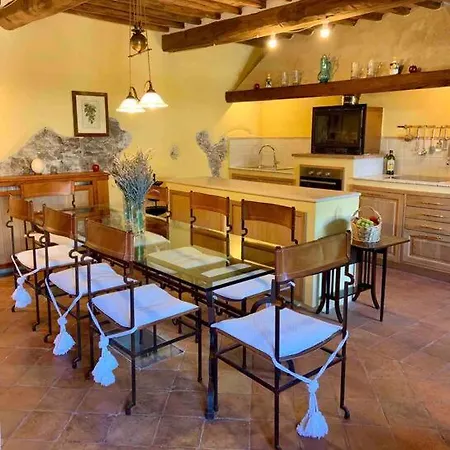 Βίλα A Beautiful Tuscan Estate With Saline Pool *