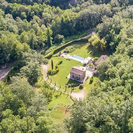 A Beautiful Tuscan Estate With Saline Pool